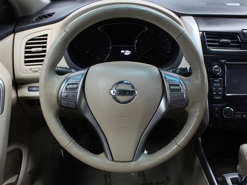 Used 2013 Nissan Altima 2.5 SL w/ Technology Pkg FWD image 14