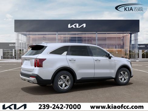 New 2026 Kia Sorento LX FWD image 6