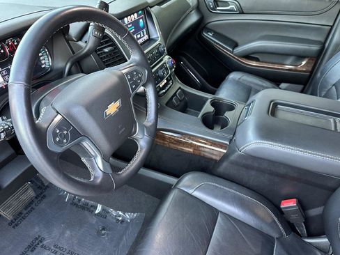 Used 2019 Chevrolet Suburban LT image 10