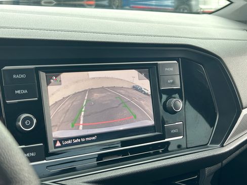 Used 2022 Volkswagen Jetta Sport image 27