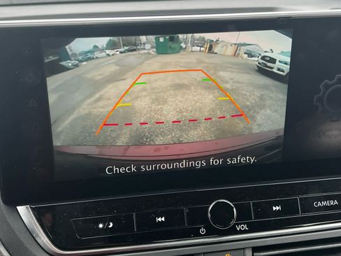 Used 2024 Nissan Altima 2.5 SV w/ SV Premium Package image 10