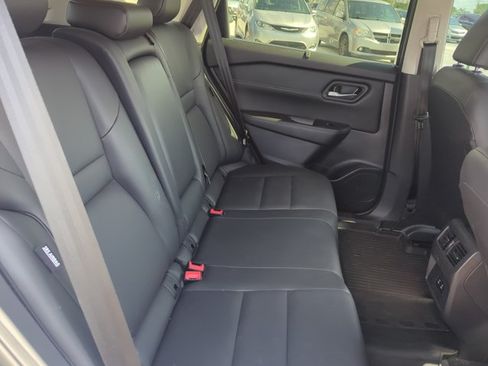 Used 2024 Nissan Rogue SV w/ SV Premium Package AWD/4WD image 23