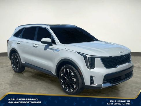 Used 2025 Kia Sorento EX w/ Panoramic Sunroof Package AWD/4WD image 8