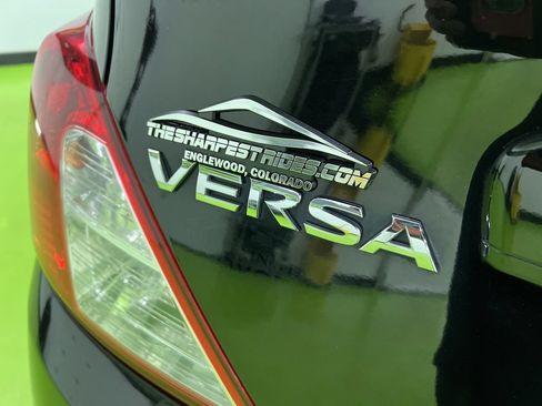 Used 2016 Nissan Versa SV FWD image 12