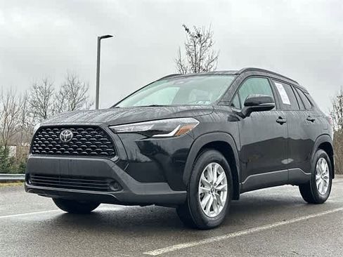 Used 2023 Toyota Corolla Cross LE image 29