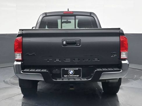 Used 2016 Toyota Tacoma SR5 w/ SR5 Appearance Package (SN) AWD/4WD image 6