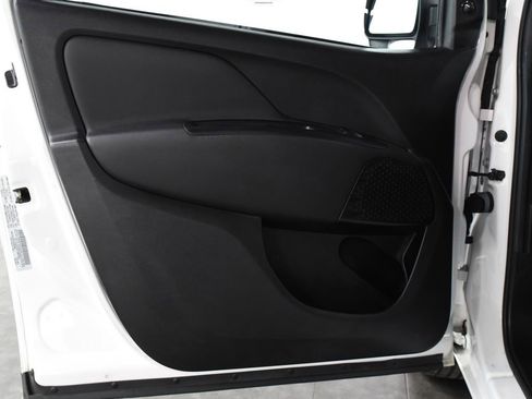 Used 2018 RAM ProMaster City Tradesman SLT image 6