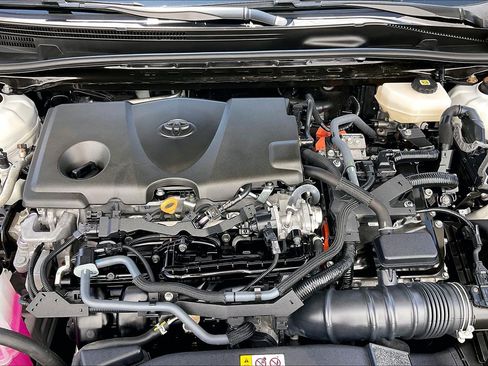 Used 2025 Toyota Camry SE FWD image 13