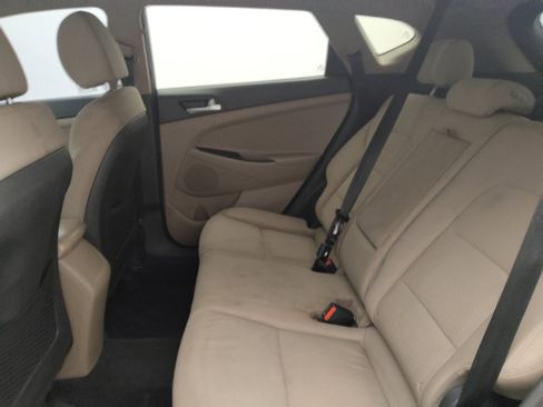 Used 2021 Hyundai Tucson SE w/ Cargo Package FWD image 18