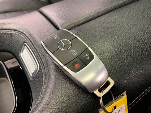Used 2021 Mercedes-Benz GLE 450 4MATIC image 10