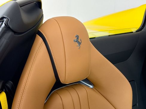 Certified 2022 Ferrari 812 GTS RWD image 23