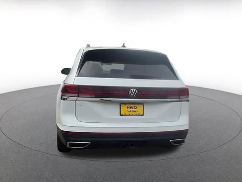 Used 2024 Volkswagen Atlas SE image 11