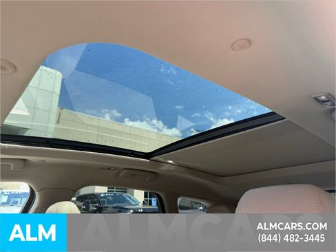 Used 2025 Lincoln Corsair Grand Touring AWD/4WD image 12