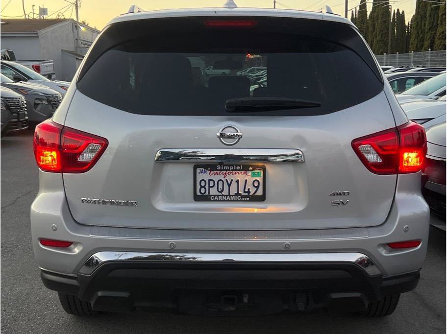 Used 2019 Nissan Pathfinder SV w/ SV Tech Package AWD/4WD image 4
