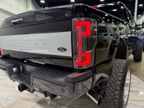 Used 2017 Ford F250 Platinum w/ Platinum Ultimate Package image 17