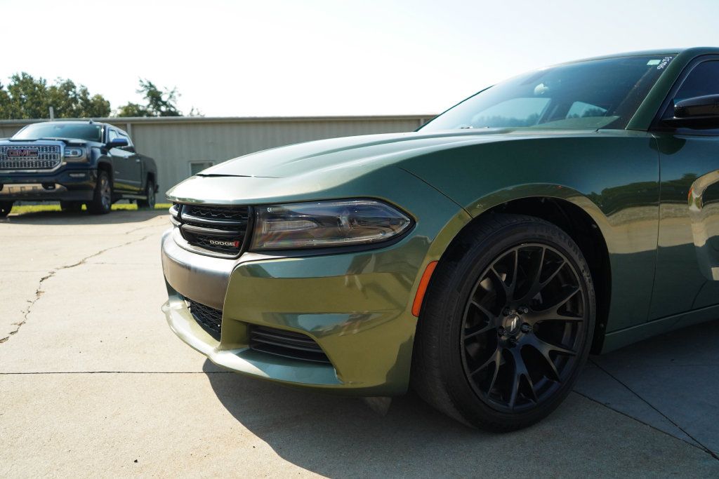 Used 2021 Dodge Charger SXT w/ Blacktop Package RWD image 17