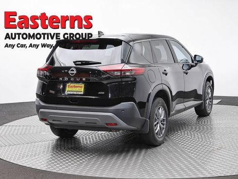 Used 2023 Nissan Rogue S AWD/4WD image 5