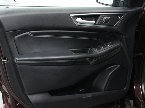Used 2021 Ford Edge Titanium AWD/4WD image 11