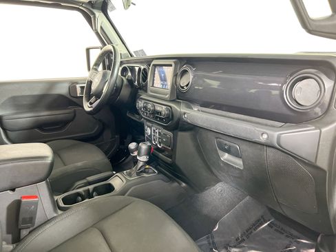 Used 2022 Jeep Gladiator Sport image 26