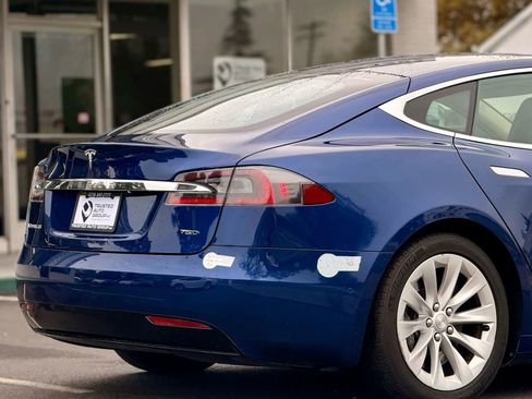 Used 2016 Tesla Model S 75D image 9