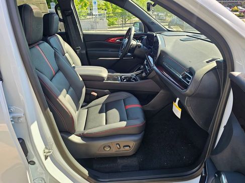New 2026 Chevrolet Traverse RS AWD/4WD image 11