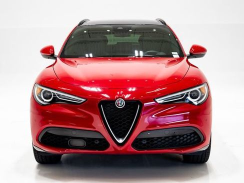 Used 2023 Alfa Romeo Stelvio Ti AWD/4WD image 4