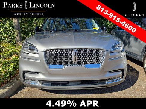 Used 2023 Lincoln Aviator Reserve w/ Equipment Group 201A image 2
