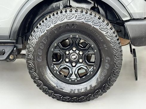 Used 2024 Ford Bronco Wildtrak AWD/4WD image 30