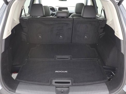 Used 2023 Nissan Rogue SL w/ SL Premium Package image 31