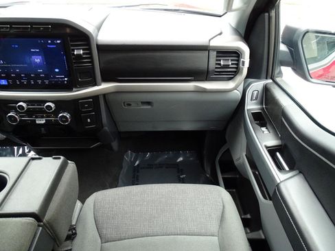 Used 2024 Ford F150 XLT w/ Tow/Haul Package RWD image 37