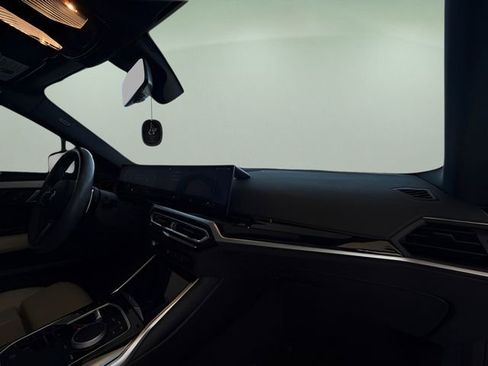 Used 2024 BMW 230i Coupe w/ Premium Package image 38