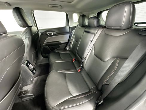 Used 2022 Jeep Compass Latitude w/ Sun and Sound Group image 24