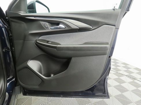 Used 2021 Chevrolet TrailBlazer LT w/ Convenience Package image 23