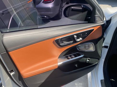 Used 2023 Mercedes-Benz C 300 Sedan image 8