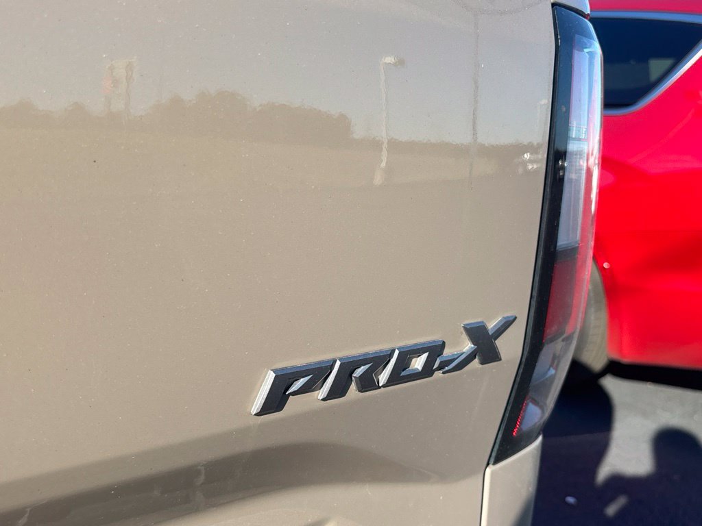 Used 2023 Nissan Frontier Pro-X w/ Pro Convenience Package RWD image 8