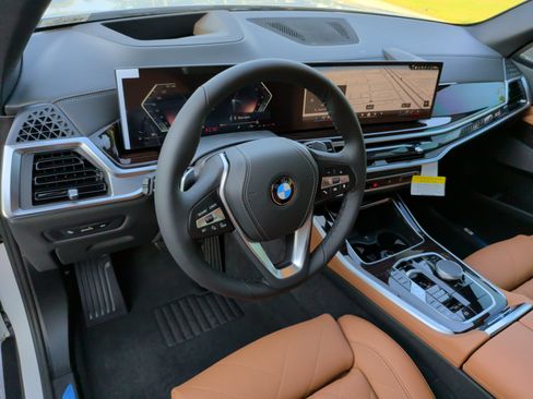 Used 2026 BMW X5 xDrive40i w/ Climate Comfort Package AWD/4WD image 13
