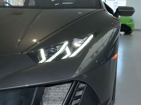 Used 2020 Lamborghini Huracan EVO AWD/4WD image 11
