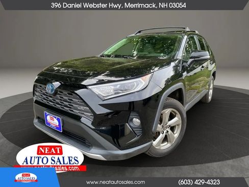 Used 2019 Toyota RAV4 Limited AWD/4WD image 2