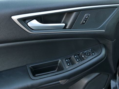 Used 2024 Ford Edge SEL image 15