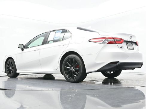 Used 2020 Toyota Camry LE FWD image 39