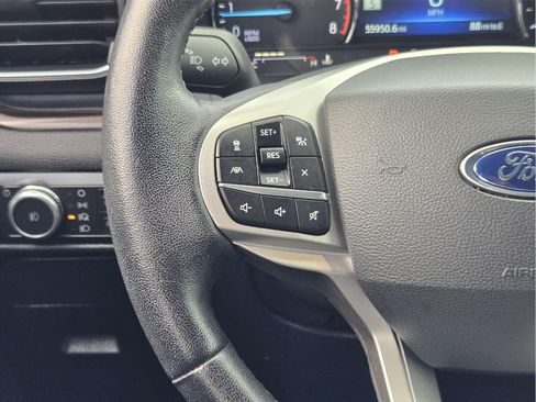 Used 2022 Ford Explorer Limited w/ Equipment Group 301A RWD image 27