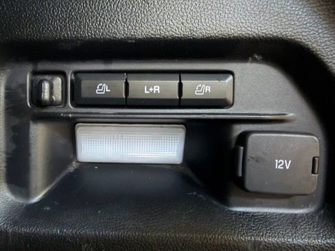 Used 2021 Ford Explorer Limited w/ Equipment Group 301A RWD image 15