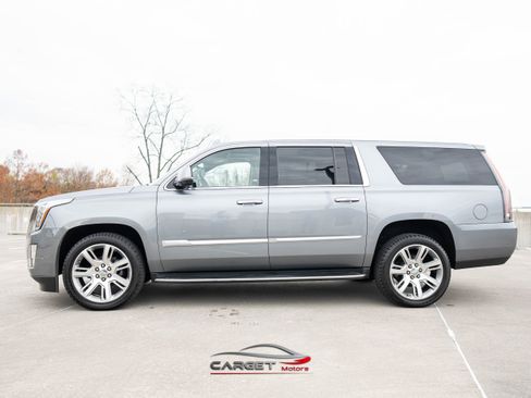 Used 2019 Cadillac Escalade ESV Luxury AWD/4WD image 4