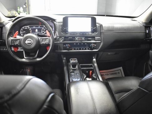 Used 2022 Nissan Pathfinder SL w/ Lighting Package (N92) image 13