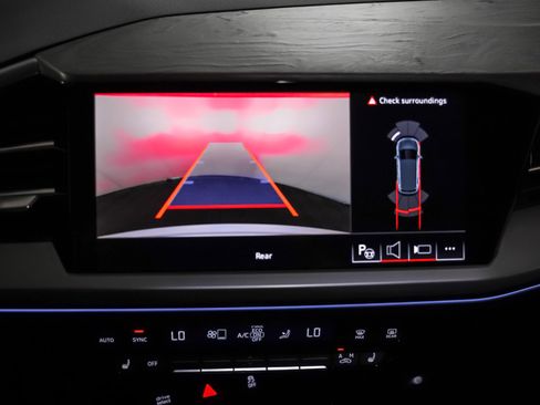 Used 2024 Audi Q4 e-tron Premium Plus w/ Premium Plus image 22