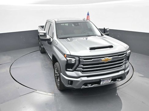 Used 2024 Chevrolet Silverado 2500 High Country w/ High Country Premium Package AWD/4WD image 30