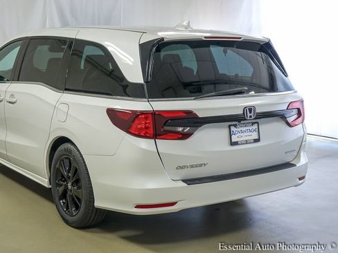 Used 2023 Honda Odyssey Sport image 8