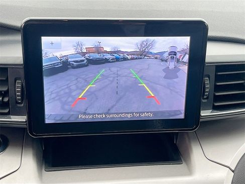 Used 2021 Ford Explorer XLT w/ Equipment Group 202A image 13