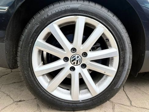 Used 2010 Volkswagen Passat Komfort FWD image 50