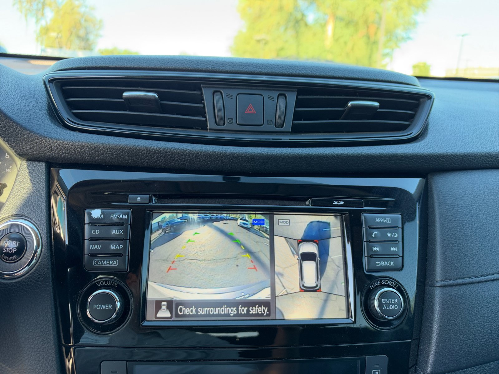 Used 2017 Nissan Rogue SV w/ SV Premium Package FWD image 29